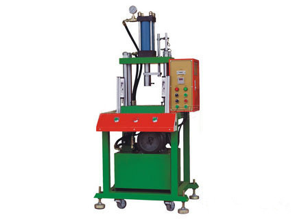 ���������͉��C