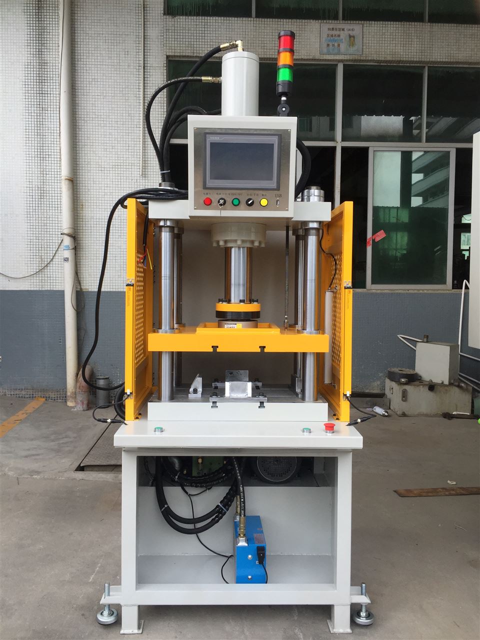 ���������͉��C