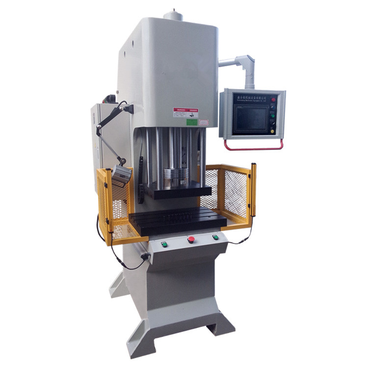 �ŷ� ���ܔ����͉��C