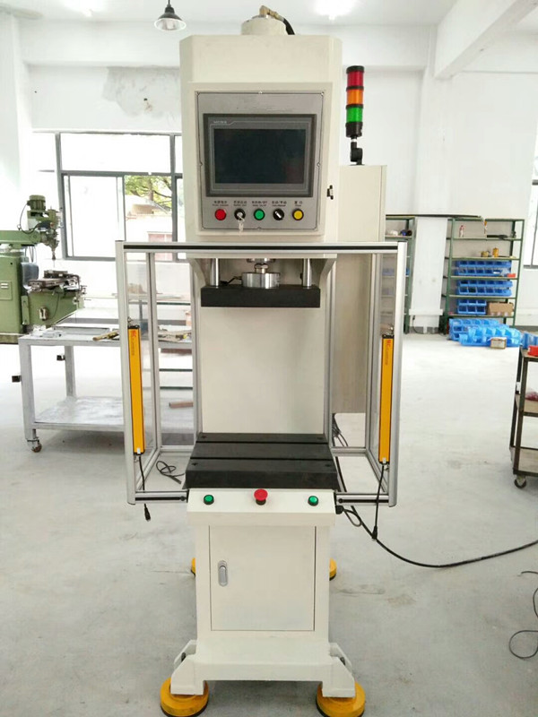 �ŷ�Һ�����b�C